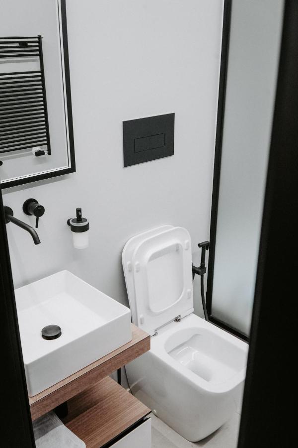 Dislocati Bnb - Jacuzzi Privata - Cucina - Tv60" - Minimal Luxury Marigliano Eksteriør bilde