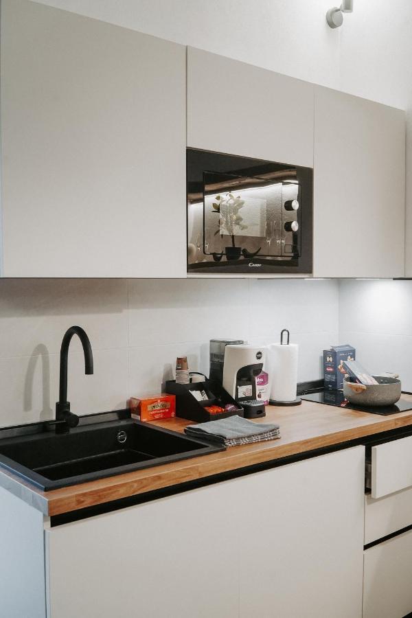 Dislocati Bnb - Jacuzzi Privata - Cucina - Tv60" - Minimal Luxury Marigliano Eksteriør bilde