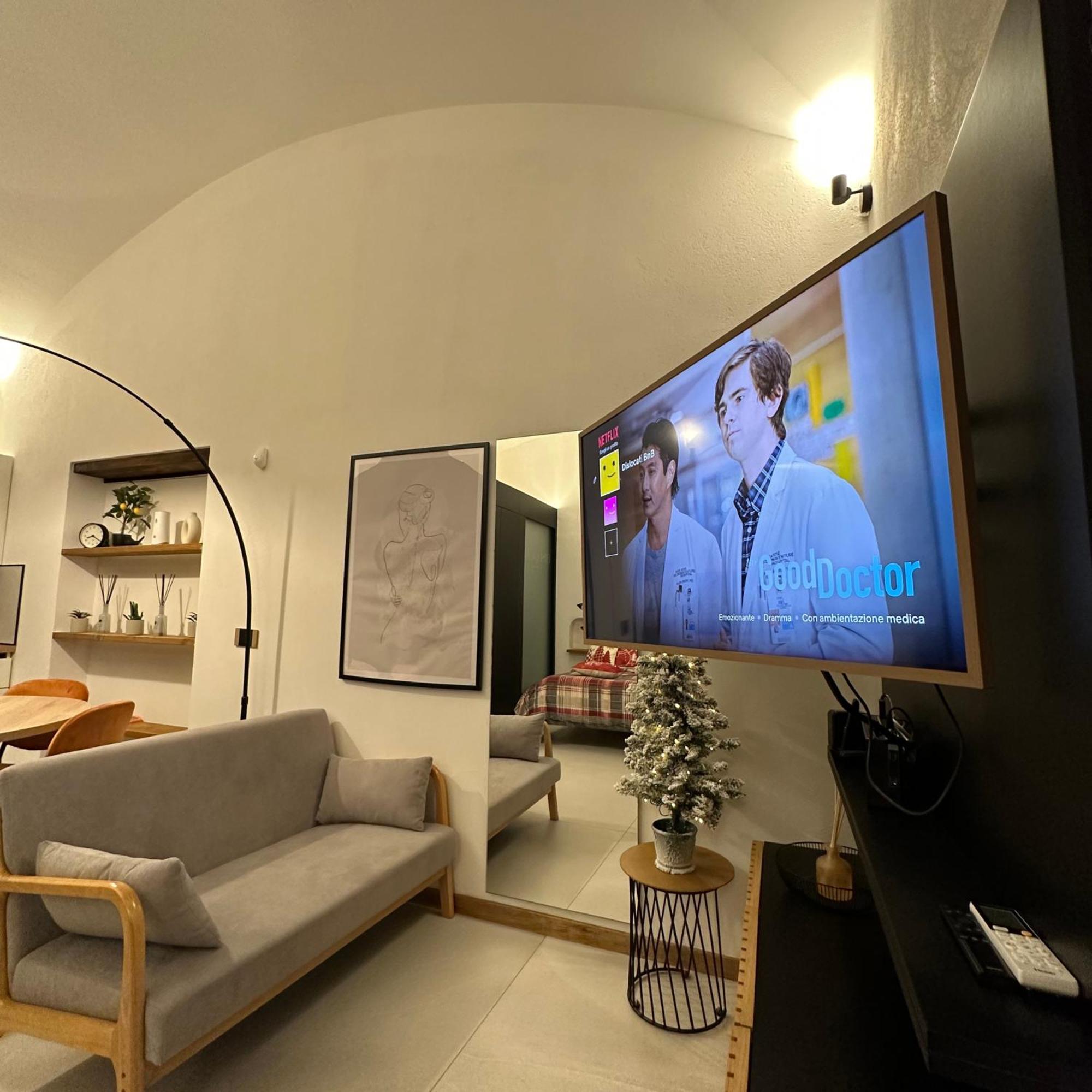 Dislocati Bnb - Jacuzzi Privata - Cucina - Tv60" - Minimal Luxury Marigliano Eksteriør bilde