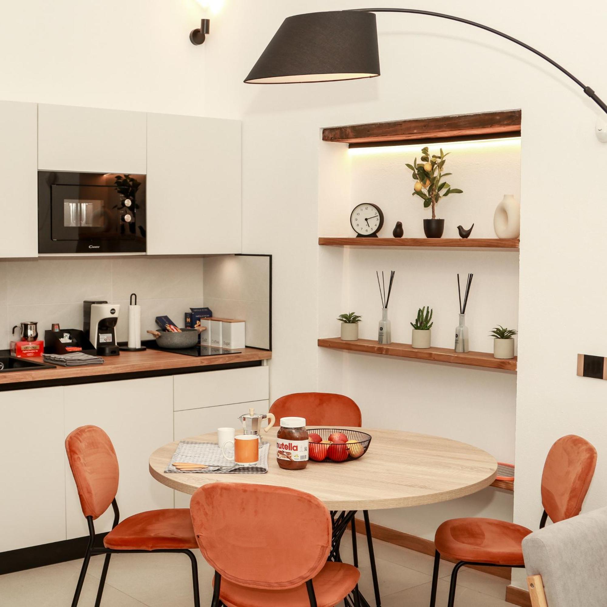 Dislocati Bnb - Jacuzzi Privata - Cucina - Tv60" - Minimal Luxury Marigliano Eksteriør bilde